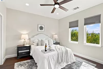 37 Esfahan Dr, San Jose, CA 95111 - Photo 23
