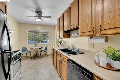 1758 Landana Dr, Concord, CA 94519 - Photo 15