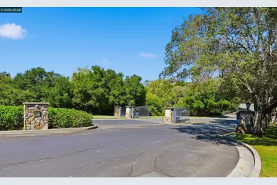 6122 Ashwell Way, Vallejo, CA 94591 - Photo 51