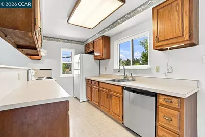 2254 Center Ave, Martinez, CA 94553 - Photo 37