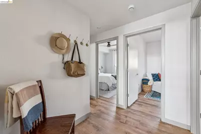 2861 Regatta Dr, Oakland, CA 94601 - Photo 19