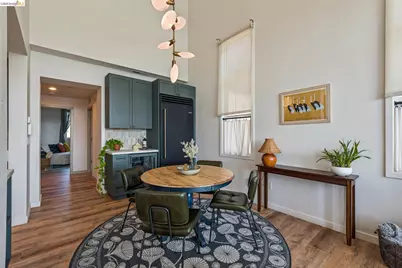 2861 Regatta Dr, Oakland, CA 94601 - Photo 11