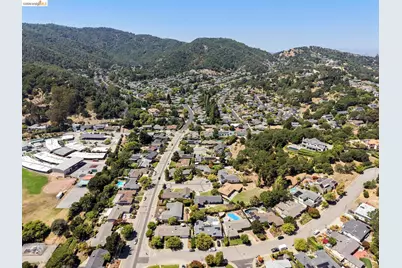 12 Teakwood Ct, San Rafael, CA 94901 - Photo 59