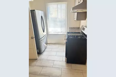 1074 43rd St, Emeryville, CA 94608 - Photo 7