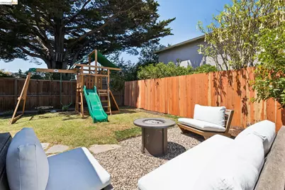 1409 66th St, Berkeley, CA 94702 - Photo 35
