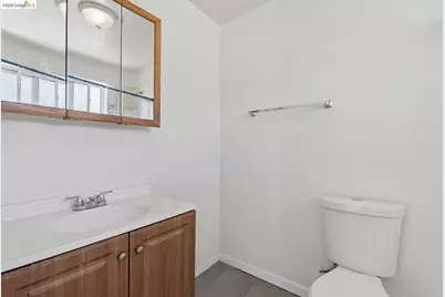 2562 60th Ave, Oakland, CA 94605 - Photo 15