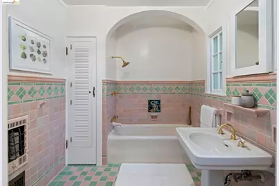 330 Wildwood Avenue, Piedmont, CA 94611 - Photo 19