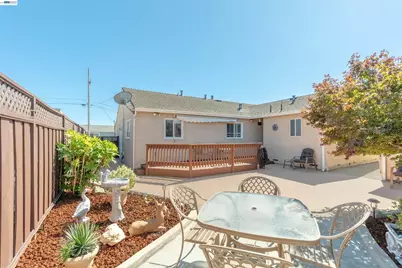 15015 Milford St, San Leandro, CA 94579 - Photo 25