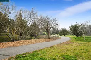 2710 Broadmoor Ave, Concord, CA 94520 - Photo 27