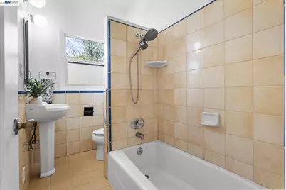 2118 107th Ave, Oakland, CA 94603 - Photo 35