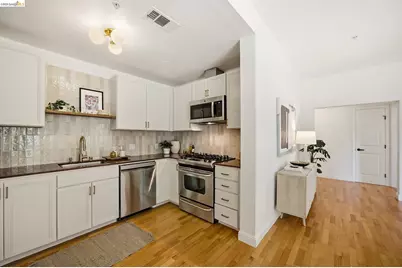 711 Walker Ave #202, Oakland, CA 94610 - Photo 21
