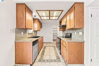 847 W Sunset Blvd #B, Hayward, CA 94541 - Photo 9