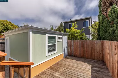 7230 Blake St, El Cerrito, CA 94530 - Photo 19