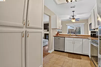 113 Harris Cir, Bay Point, CA 94565 - Photo 13