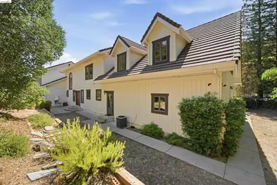 3265 Greenhills Dr, Lafayette, CA 94549 - Photo 49