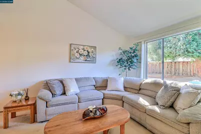 2811 Saint Joseph Dr, Concord, CA 94518 - Photo 9