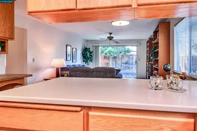 2811 Saint Joseph Dr, Concord, CA 94518 - Photo 23
