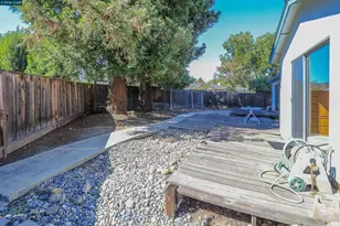 2811 St Joseph Dr, Concord, CA 94518 - Photo 59