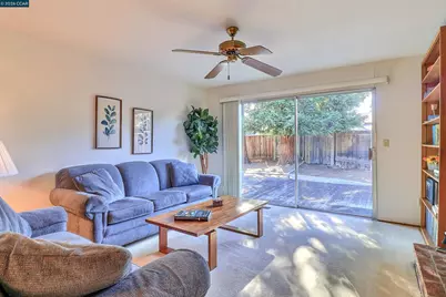 2811 Saint Joseph Dr, Concord, CA 94518 - Photo 29