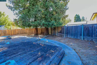 2811 Saint Joseph Dr, Concord, CA 94518 - Photo 61