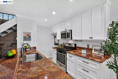 8172 Arroyo Dr #3, Pleasanton, CA 94588 - Photo 15