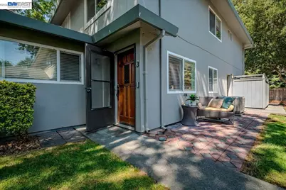 8172 Arroyo Dr #3, Pleasanton, CA 94588 - Photo 5