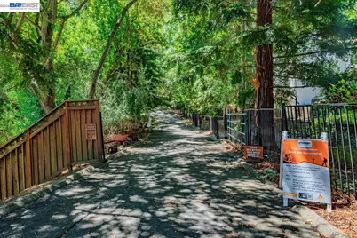8172 Arroyo Dr #3, Pleasanton, CA 94588 - Photo 35