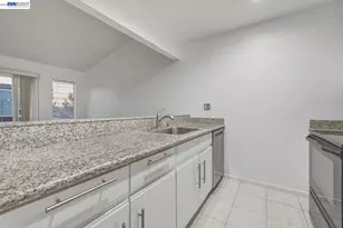 1511 Four Oaks Cir, San Jose, CA 95131 - Photo 13