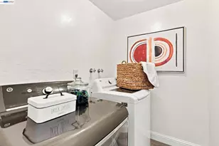 17291 Via Flores, San Lorenzo, CA 94580 - Photo 39