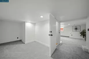 885 59th St, Oakland, CA 94608 - Photo 27