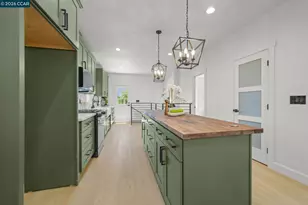 885 59th St, Oakland, CA 94608 - Photo 11