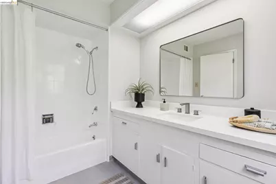 80 Wildwood Gdns, Piedmont, CA 94611 - Photo 39