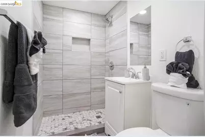 6855 Gunn Dr, Oakland, CA 94611 - Photo 13