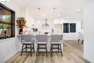 6855 Gunn Dr, Oakland, CA 94611 - Photo 9