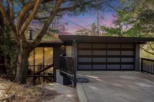 6855 Gunn Dr, Oakland, CA 94611 - Photo 1