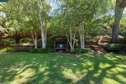 1026 Hacienda Dr, Walnut Creek, CA 94598 - Photo 35