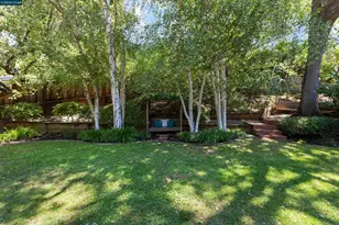 1026 Hacienda Dr, Walnut Creek, CA 94598 - Photo 35