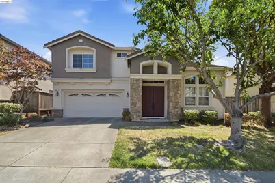327 Hawk Ridge Dr, Richmond, CA 94806 - Photo 1