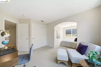 327 Hawk Ridge Dr, Richmond, CA 94806 - Photo 13