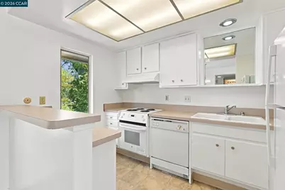 1224 Skycrest Dr #3, Walnut Creek, CA 94595 - Photo 11