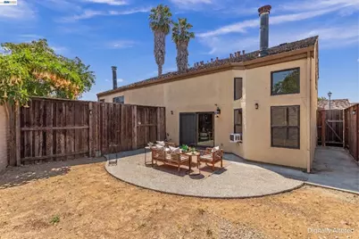 34930 Sea Cliff Ter, Fremont, CA 94555 - Photo 15