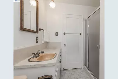 22907 Nevada, Hayward, CA 94541 - Photo 27
