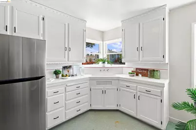 1700 Gaynor Ave, Richmond, CA 94801 - Photo 13