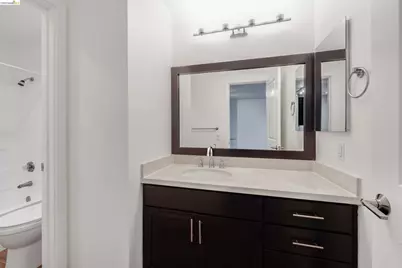 6400 Christie Ave #3206, Emeryville, CA 94608 - Photo 9