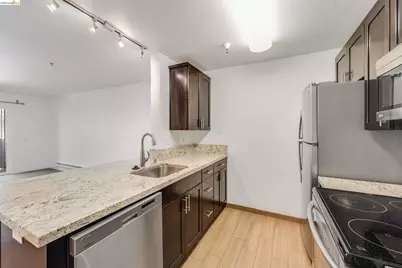 6400 Christie Ave #3206, Emeryville, CA 94608 - Photo 7