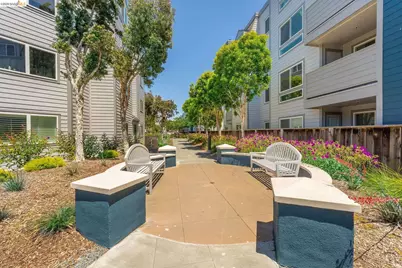 6400 Christie Ave #3206, Emeryville, CA 94608 - Photo 29