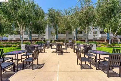 6400 Christie Ave #3206, Emeryville, CA 94608 - Photo 31
