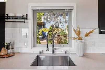 7450 Terrace Dr, El Cerrito, CA 94530 - Photo 69