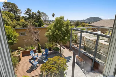 7450 Terrace Dr, El Cerrito, CA 94530 - Photo 11