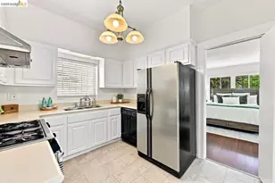 1028 57th St, Oakland, CA 94608 - Photo 13